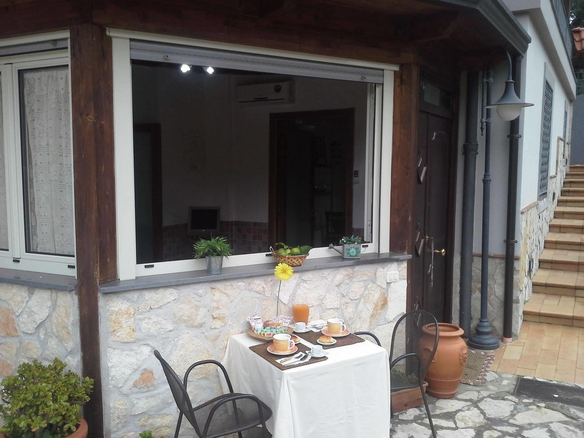 I Giardini Di Capodimonte 2 Bed and Breakfast Νάπολη Εξωτερικό φωτογραφία