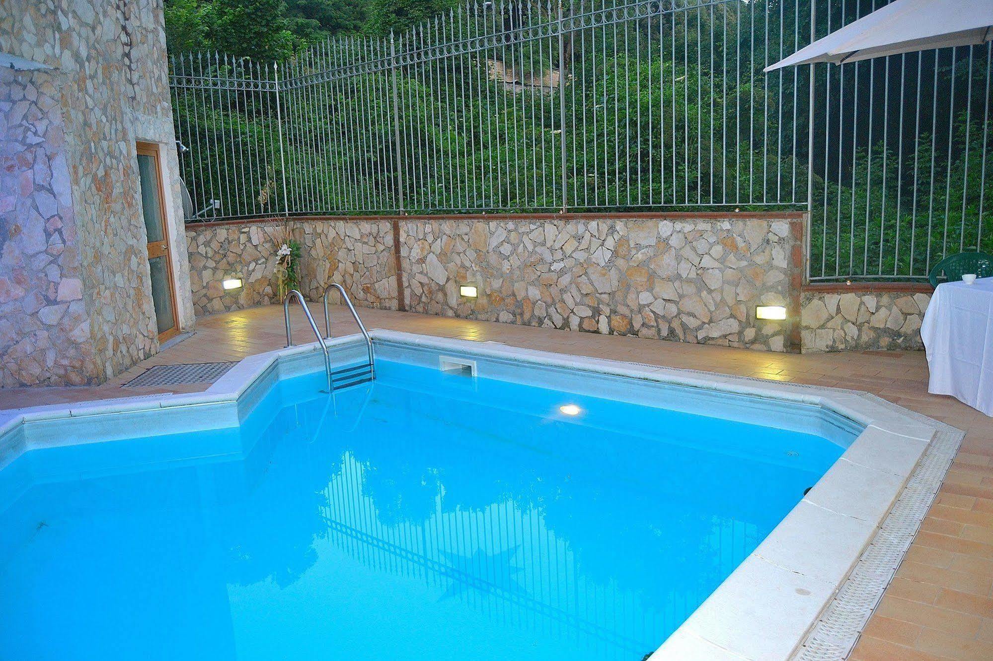 I Giardini Di Capodimonte 2 Bed and Breakfast Νάπολη Εξωτερικό φωτογραφία